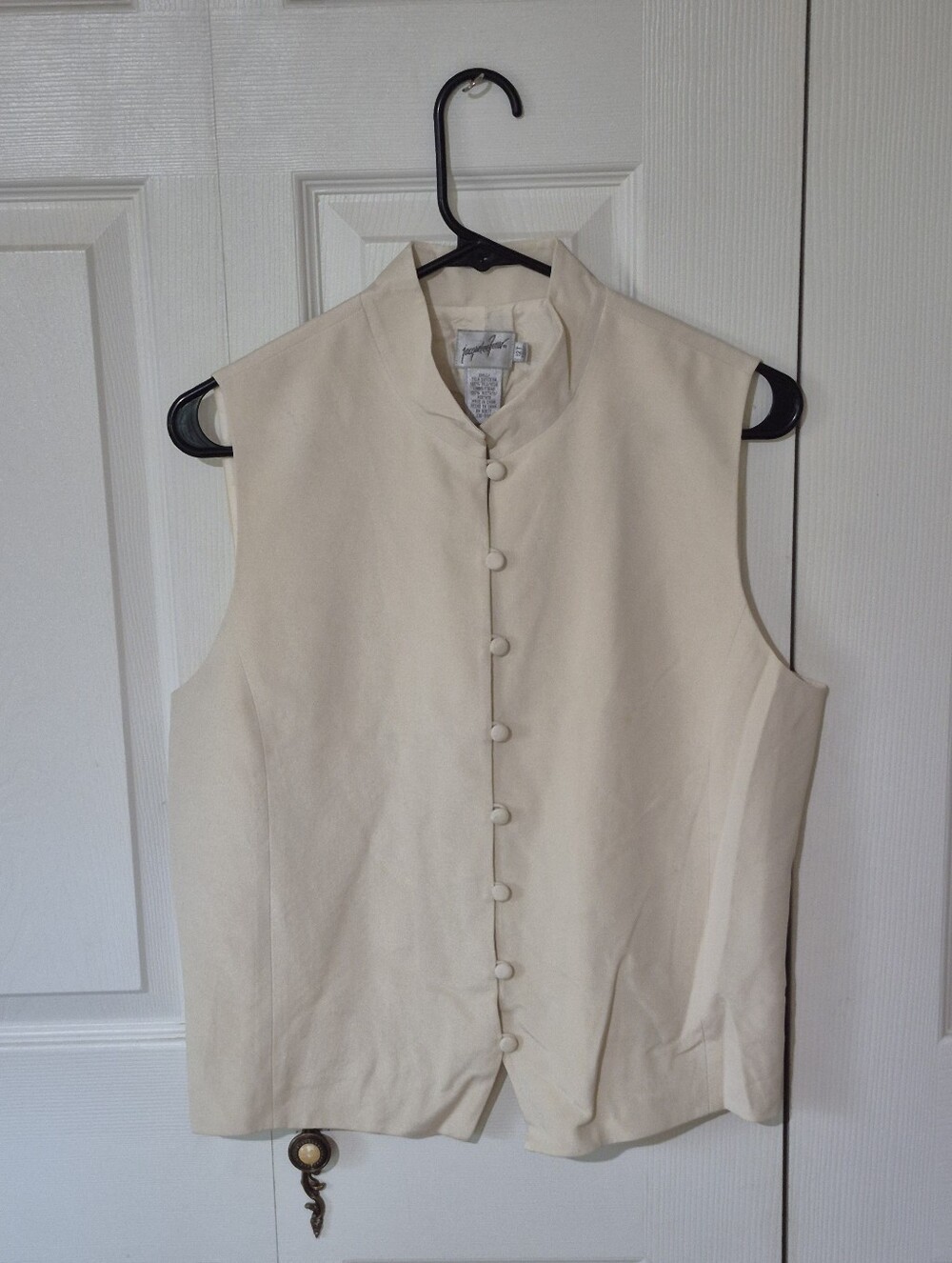 Jacqueline Ferrar 100% Silk Ivory Cream Buttoned Vest